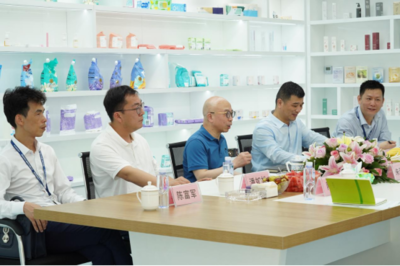 李仙林董事长莅临湖南湃洵指导生产研发工作